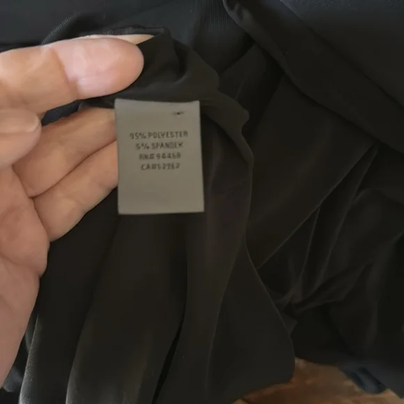 Vera Wang Gown - Picture 8 of 9